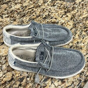 Hey Dude US size 8